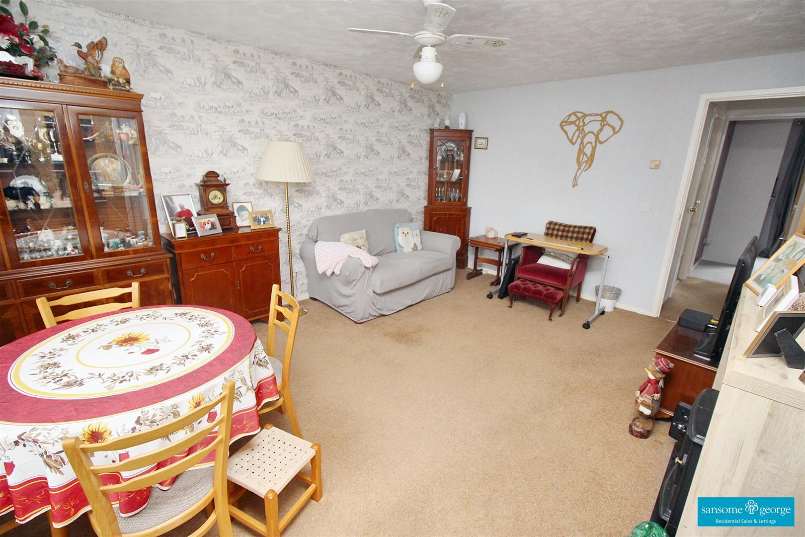 2 bed property in Condor Close, Reading